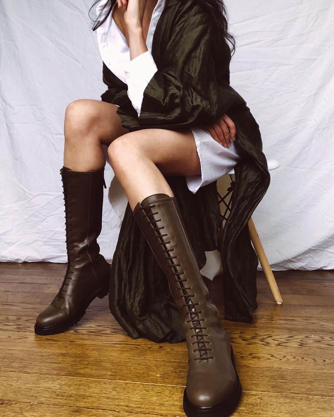 MATCHESFASHION.COMさんのインスタグラム写真 - (MATCHESFASHION.COMInstagram)「Quiet confidence is the agenda for footwear label @legresofficial, where utilitarian staples like the combat boot have had a contemporary update.  Head to the link in bio for more boots.」1月18日 19時47分 - matches