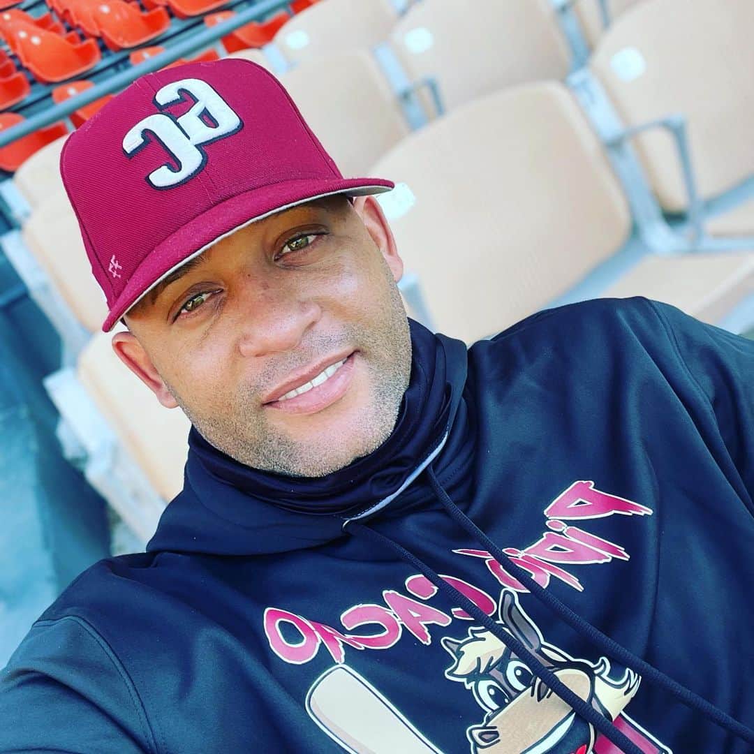 ジョーダン・ノルベルトのインスタグラム：「Nací con algo dentro de mi que se niega a conformarse con tan poco no se que es, pero real real mente estoy agradecido de tenerlo.,」