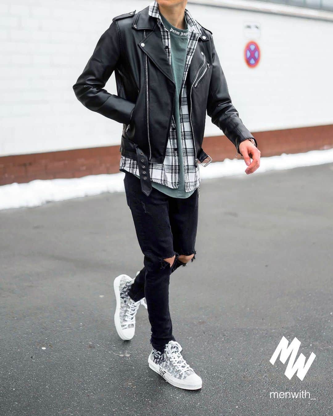 Men Withのインスタグラム：「Really cool photo of our dear friend @nicohe18 👌🏽 #menwithstreetstyle」