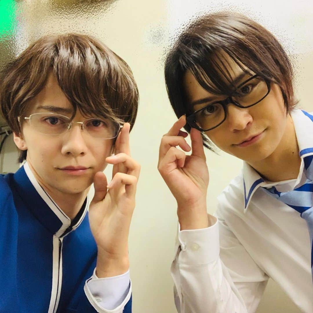 小澤亮太さんのインスタグラム写真 - (小澤亮太Instagram)「千秋楽迎えてきました！  ご来場して頂き、配信を見て頂き、応援していただいてる皆さんありがとうございます。  無事、千秋楽までやり切れたことが幸せでした。  たくさんのスタッフさんキャスト、関係者の皆様、そして、応援してくれている皆様がが全力を注いでくれていたからだと思ってます。  本当にありがとうございました！！  今回は笹島役とツナキチ役をやらせてもらいましたが、ロスタイム5分くらいしかなく動き続けてました笑  そんな中、助け、支え合えた気がしてます。  舞台久々だったのですが、やっぱり好きだな、楽しいな。って感じさせてくれる貴重な日々でした♪  こんな時期ですが、、皆さんに少しでも笑顔を届けられてよかったです🙇‍♀️  #ナナマルサンバツ #舞台 #博品館劇場 #笹島学人 #つなきち #西井幸人 #鈴木絢音 #諏訪雅 #横井翔二郎」1月18日 19時52分 - ozawa_ryota