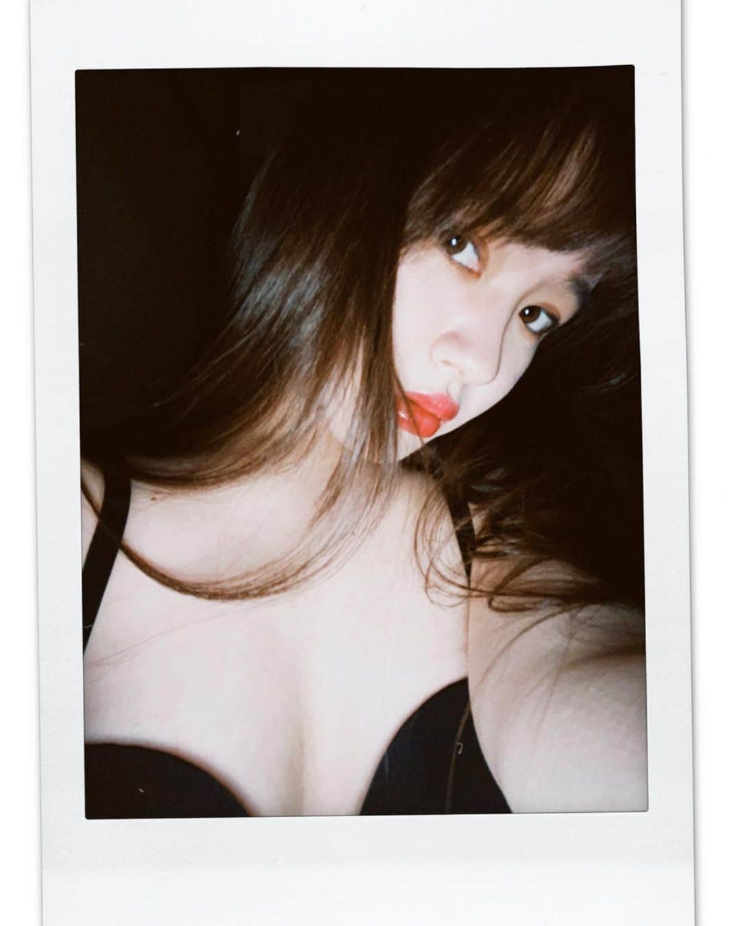のインスタグラム：「・ ・ dangerous woman ・ #ナタリア聖奈 #ljk  #フィルムカメラ #グラビア #セクシー」