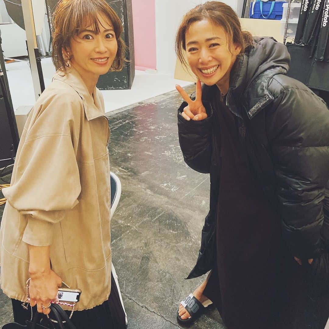 畑野ひろ子のインスタグラム：「@story_love40 撮影 今日は、　@wakanozawa に会えた😊」