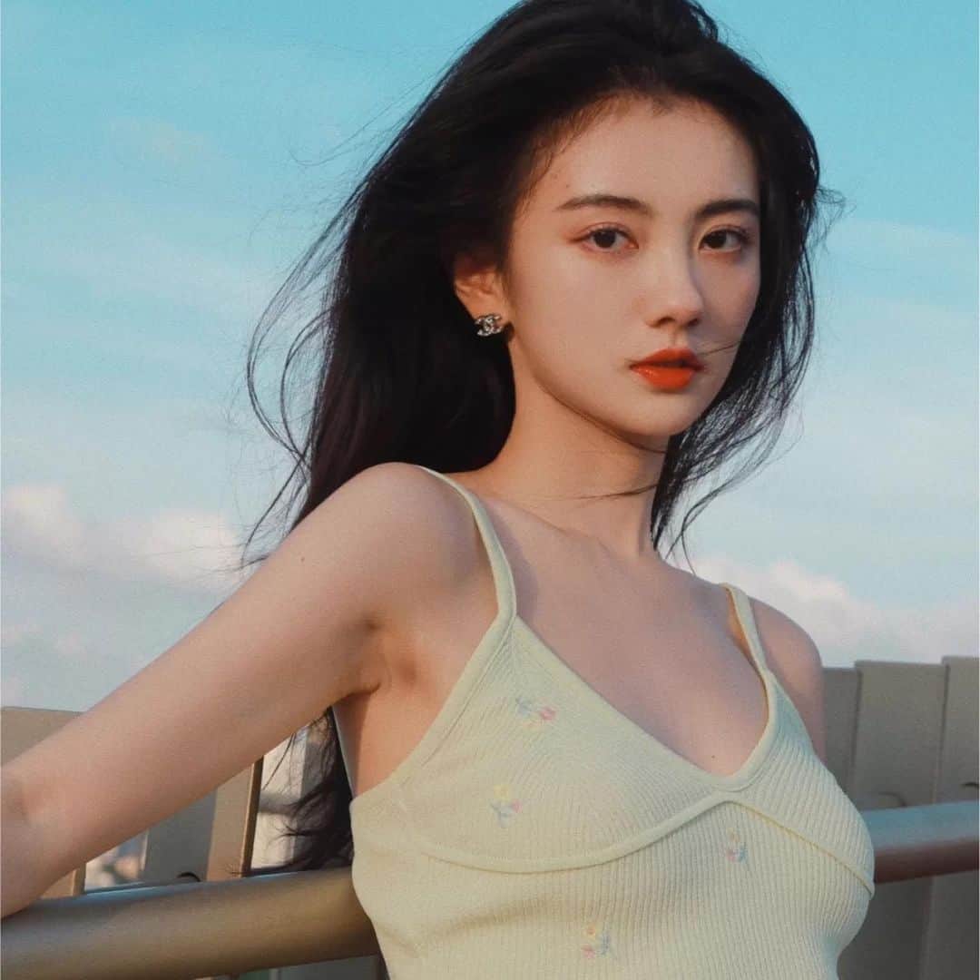 のインスタグラム：「国宝級美人 降臨。 #外国人 #国宝級美人 #美しい #いいね返し #インスタ映え #instagood #instalike #f4f #l4l #likeforlikes #likeforfollow #いいねした人全員フォローする #お洒落さんと繋がりたい #美男美女と繋がりたい」