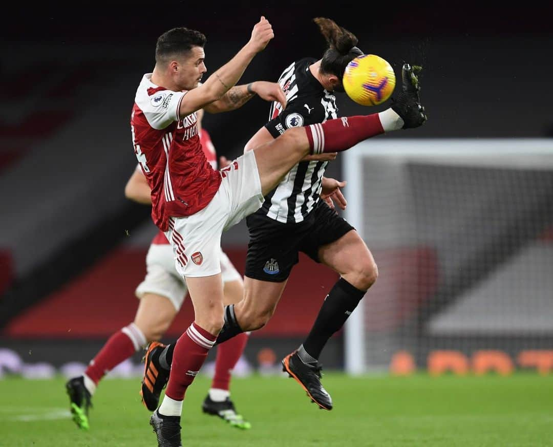 グラニト・ジャカさんのインスタグラム写真 - (グラニト・ジャカInstagram)「That’s more like it lads! A pleasure to be part of that performance 😊 #Arsenal #Xhaka #GX34」1月19日 7時13分 - granitxhaka