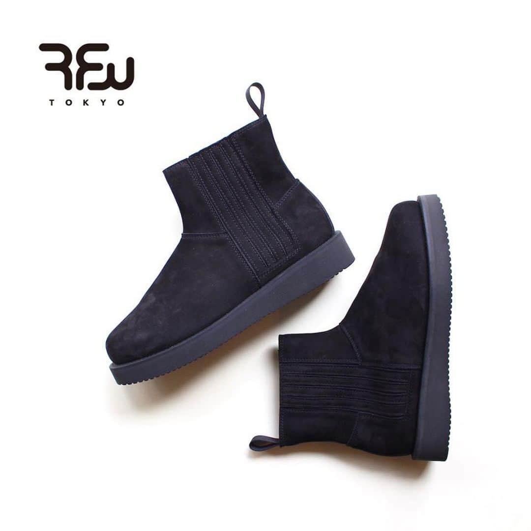 のインスタグラム：「【RFW PICK UP】  GULL MID Series  2020年秋冬の新作ブーツ、GULL(ガル)が発売日。 つま先に厚みを持たせ、全体的にポテッとしたボリュームのあるシルエットが特長的。 サイドゴア部分には同素材を縫い付けアッパーに統一感を出しました。 ブーツと思えないほど軽量に仕上げ、ソールは軽量かつ磨耗性に優れたvibram社製のソールを使用。 ソールの交換も可能で、長くご着用いただけます。  www.rfwtokyo.com  #rfw #rfwtokyo #rhythmfootwear #sneaker #sneakers #kicks #instashoes #instakicks #sneakerhead #sneakerheads #nicekicks #sneakerfreak #kickstagram #2020aw #autum #winter #renewal #tokyo #shibuya #東京 #渋谷 #rpm #rhythmprimarymarket #gull #新入荷」