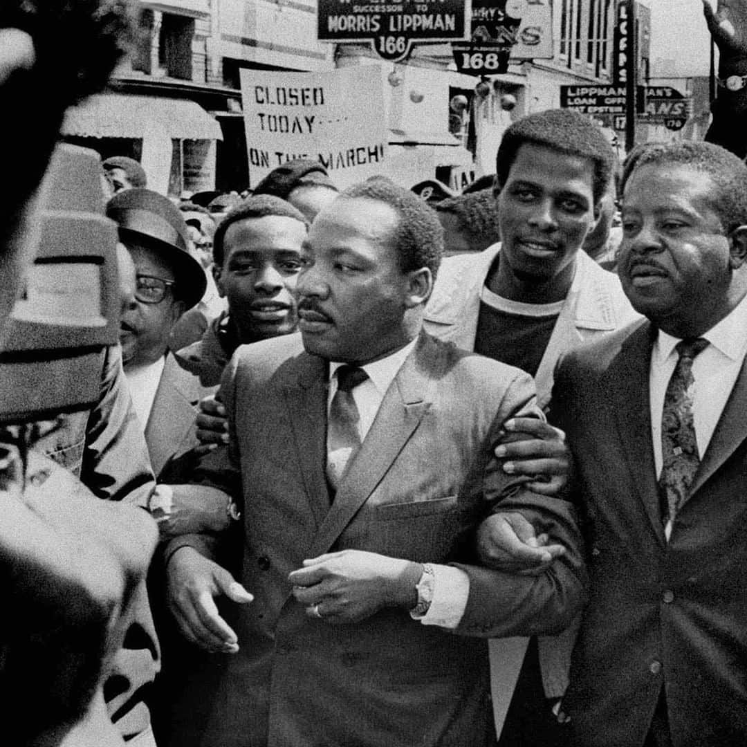 CNNさんのインスタグラム写真 - (CNNInstagram)「Preaching a message of nonviolent resistance, the Rev. Martin Luther King Jr. was the leading voice of the American civil rights movement. As we pause to remember King’s legacy on Martin Luther King Day, here’s a look back at his defining years in pictures.   (📸: Charles Moore/Getty Images, CNP/Getty Images, Don Cravens/The LIFE Images Collection/Getty Images, Bettmann Archive/Getty Images, AP and Sam Melhorn/The Commercial Appeal/AP)」1月19日 6時00分 - cnn