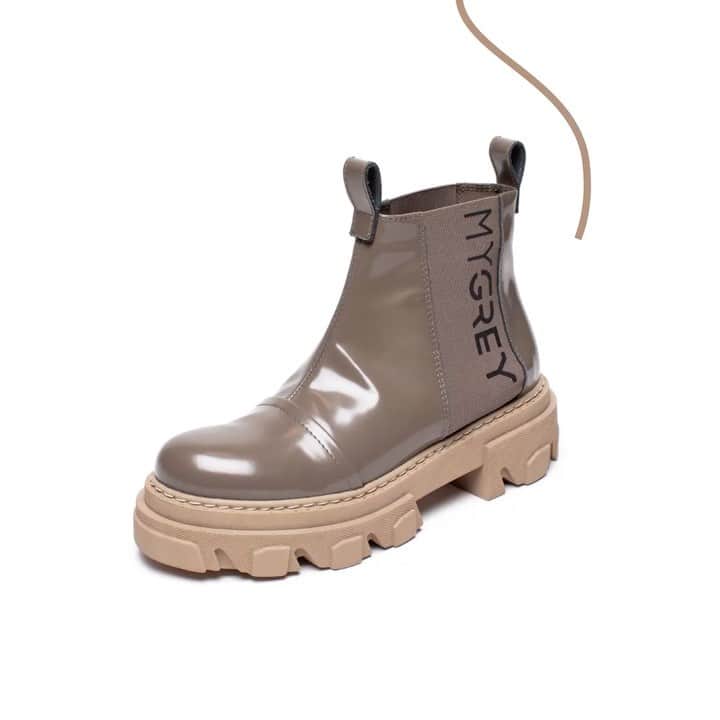 のインスタグラム：「Final reductions! Last chance babe! Winter Sale - 50% OFF everything  #MyGrey #shoes #bootieseason  #wintersale #shoppingonline  #shopnow」