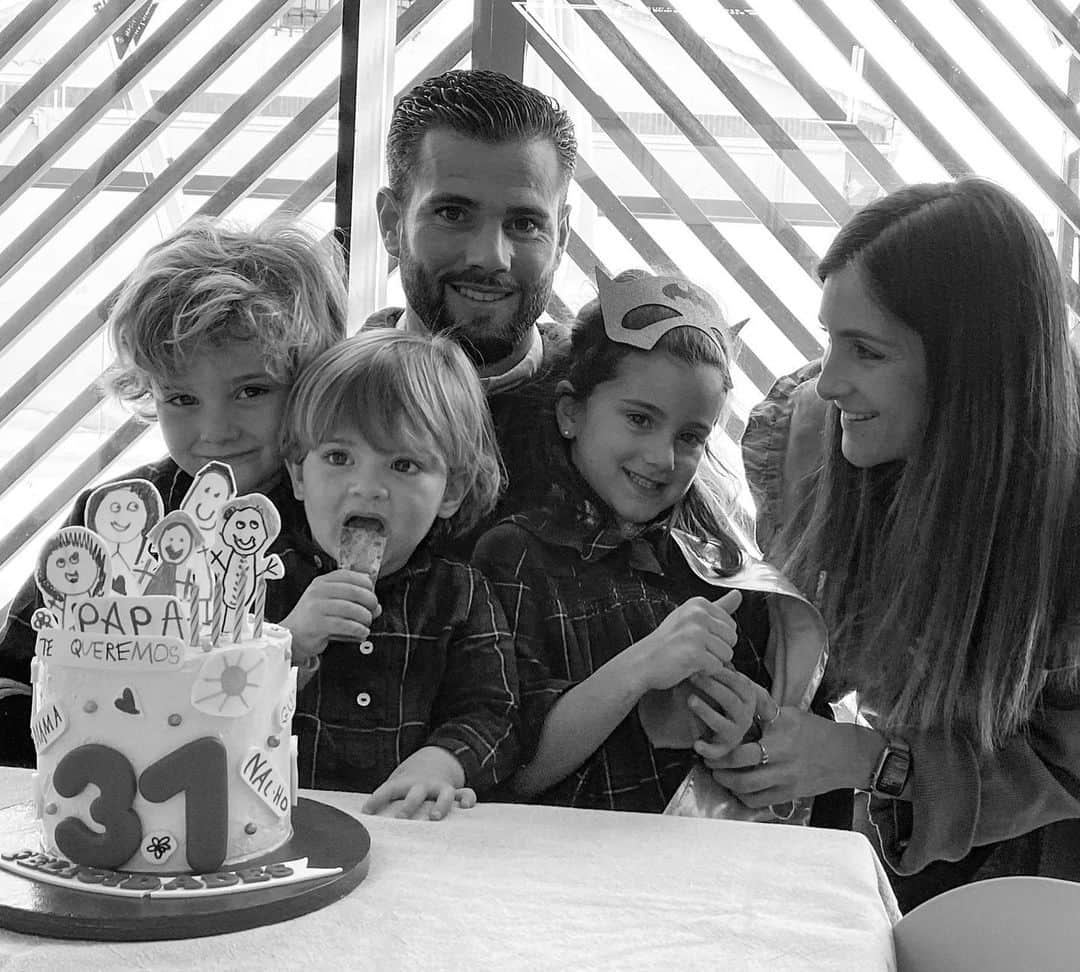 ホセ・イグナシオ・フェルナンデス・イグレシアスのインスタグラム：「Muchas gracias a todos por las felicitaciones! 31 años. Feliz 😘👍」