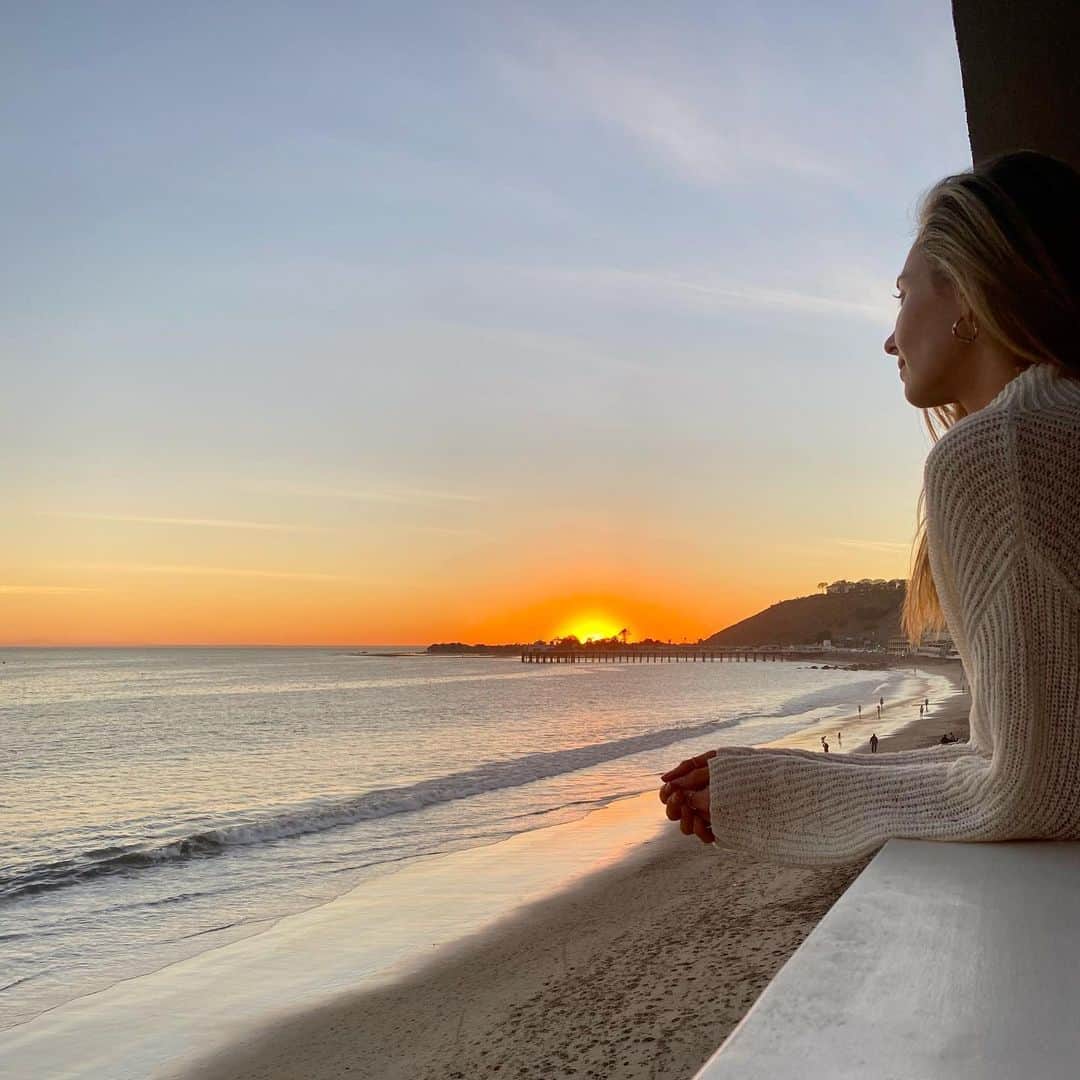 Ludi Delfinoさんのインスタグラム写真 - (Ludi DelfinoInstagram)「Chasing sunsets 🌅」1月19日 6時35分 - ludidelfino