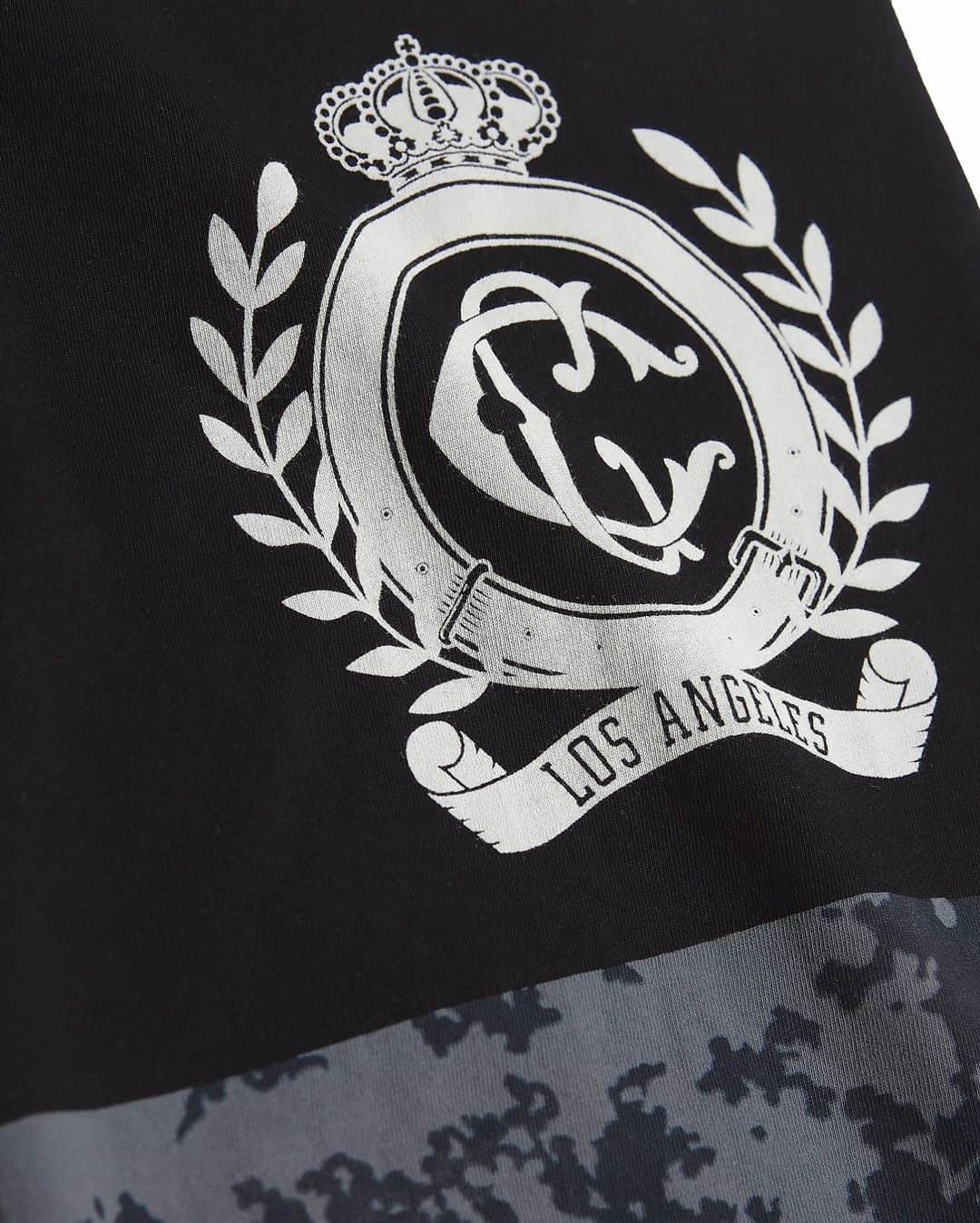 Crooks & Castlesのインスタグラム：「Straight out of LA 🏰 ⁠ #crooksncastles #LA #crooks #crooksandcastles」