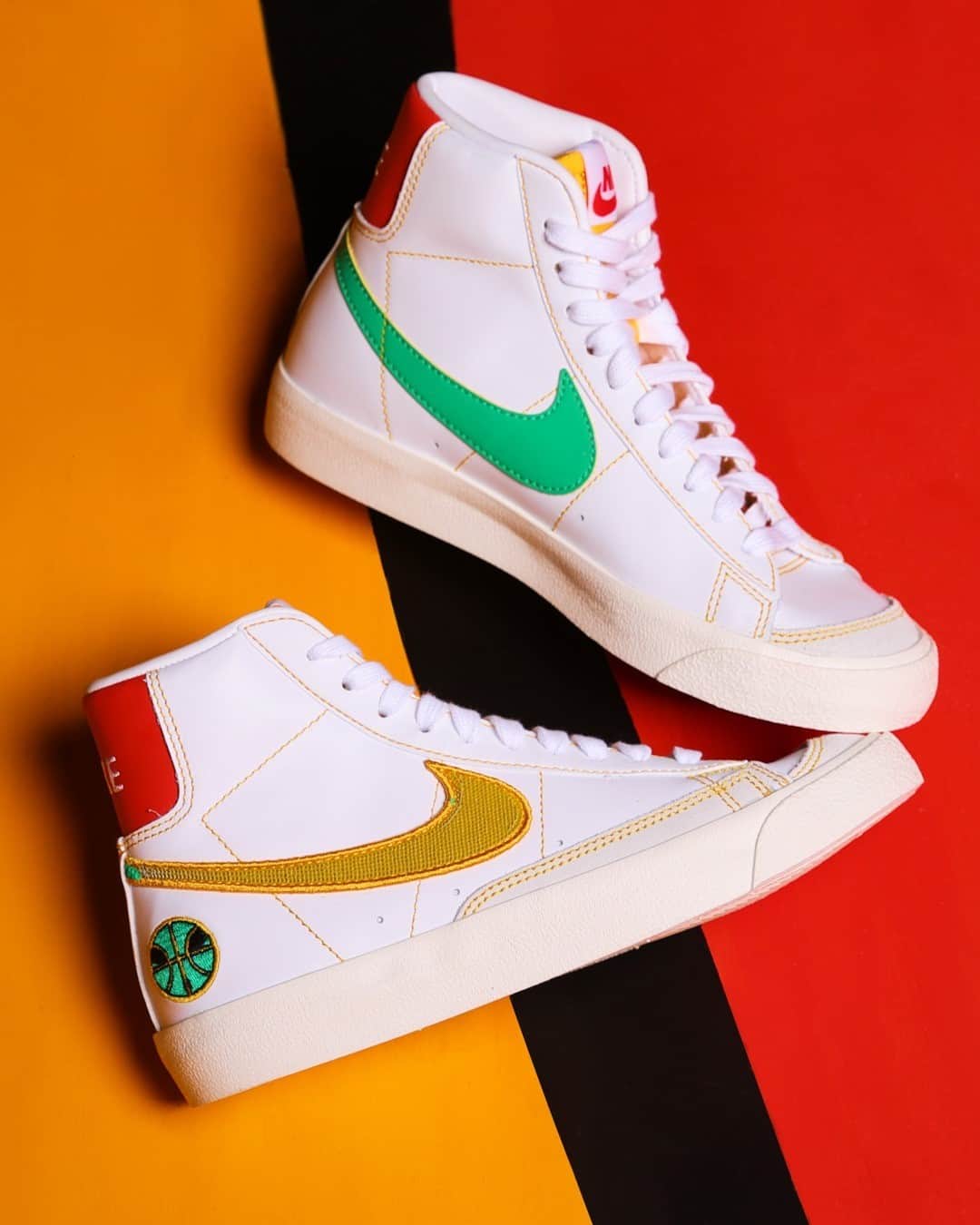 Foot Lockerのインスタグラム：「Out of this world! Cop the #Nike Blazer 'Raygun' in men's and kids sizes.」