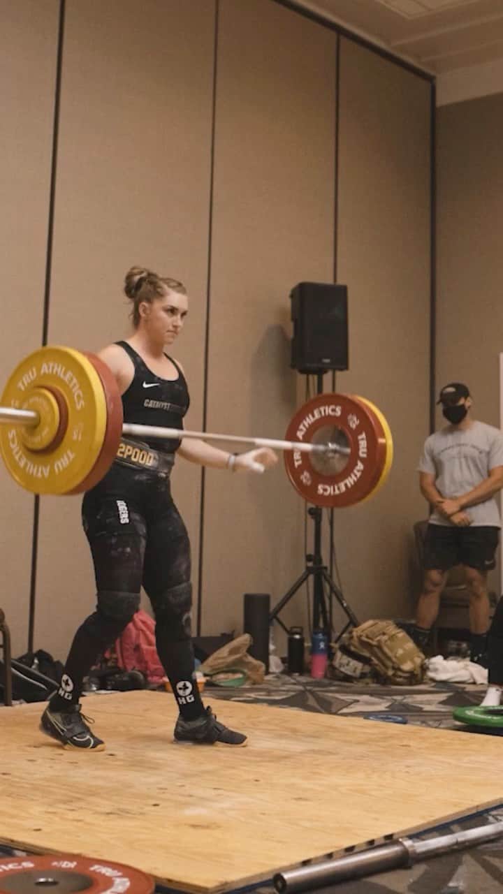 マッティ・ロジャーズのインスタグラム：「When the last warm up is spot on, you feel truly unstoppable.  📸: @barbellstories」