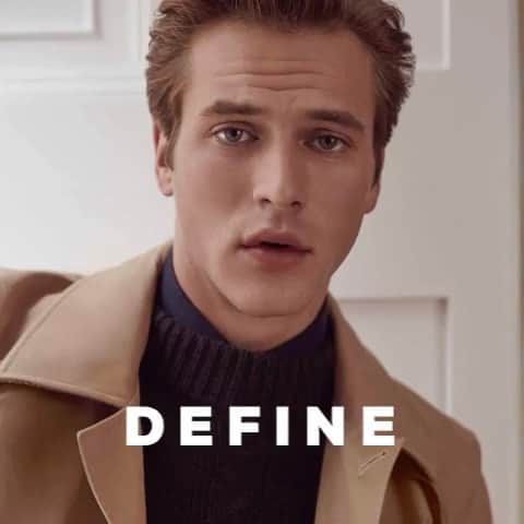 ハンツマンのインスタグラム：「Define your style for the new season. Camel overcoats paired with navy knitwear and grey flannel trousers are all part of our stylish separates this season. With looks curated to be layered together, to create new combinations as the season changes. ⁠ ⁠ Each available in a range of sizes and colours and ready to ship now. ⁠ ⁠ Need help? Then shop directly with our client managers via video, in-store with the HUNTSMAN LIVE button on our website. ⁠ ⁠⁠ #Huntsman #HuntsmanSavileRow #ReadyToWear #Bespoke #BespokeInspiration #HuntsmanAtHome #GetTheLook⁠」