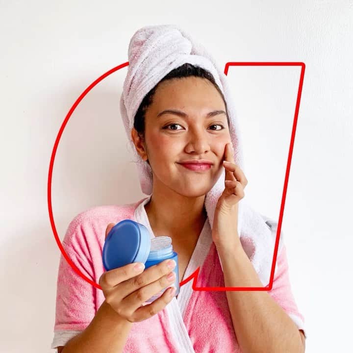 エアアジアのインスタグラム：「Running out of your skincare products but can't go out?  #airasiaDelivers, UNLIMITED & FREE*!  Check @airasiashop when you download airasia - The Asean Super App.  __________ *Promo is applicable in Klang Valley only. Launching in more cities soon. Stay tuned. Min. RM30 spend, no distance limitation.」