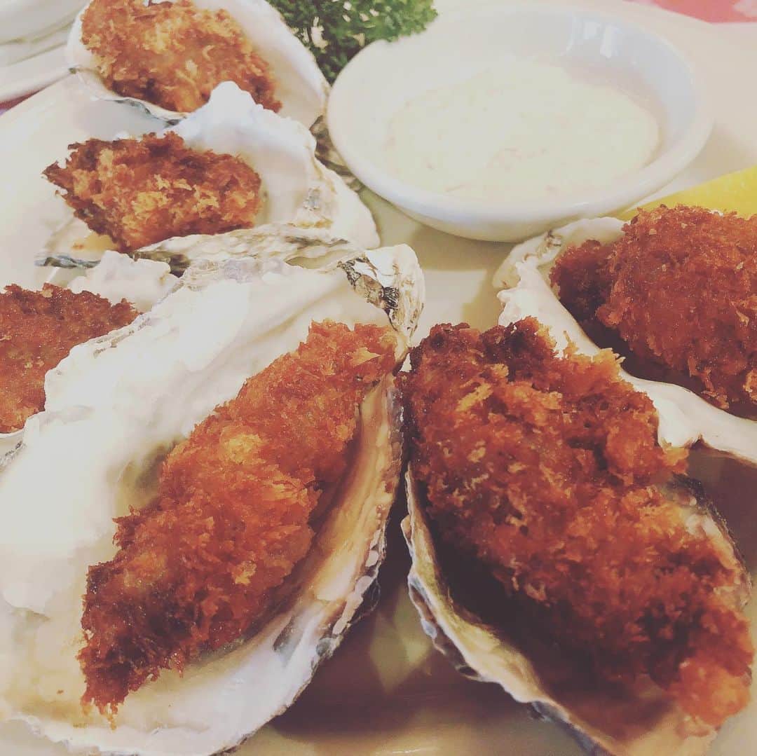 阿部洋子さんのインスタグラム写真 - (阿部洋子Instagram)「🍴🥂🍴 #lunch  #牡蠣づくし #生牡蠣  #カキフライ  #oysters  #美味しゅうございました」1月18日 22時32分 - hirocoring