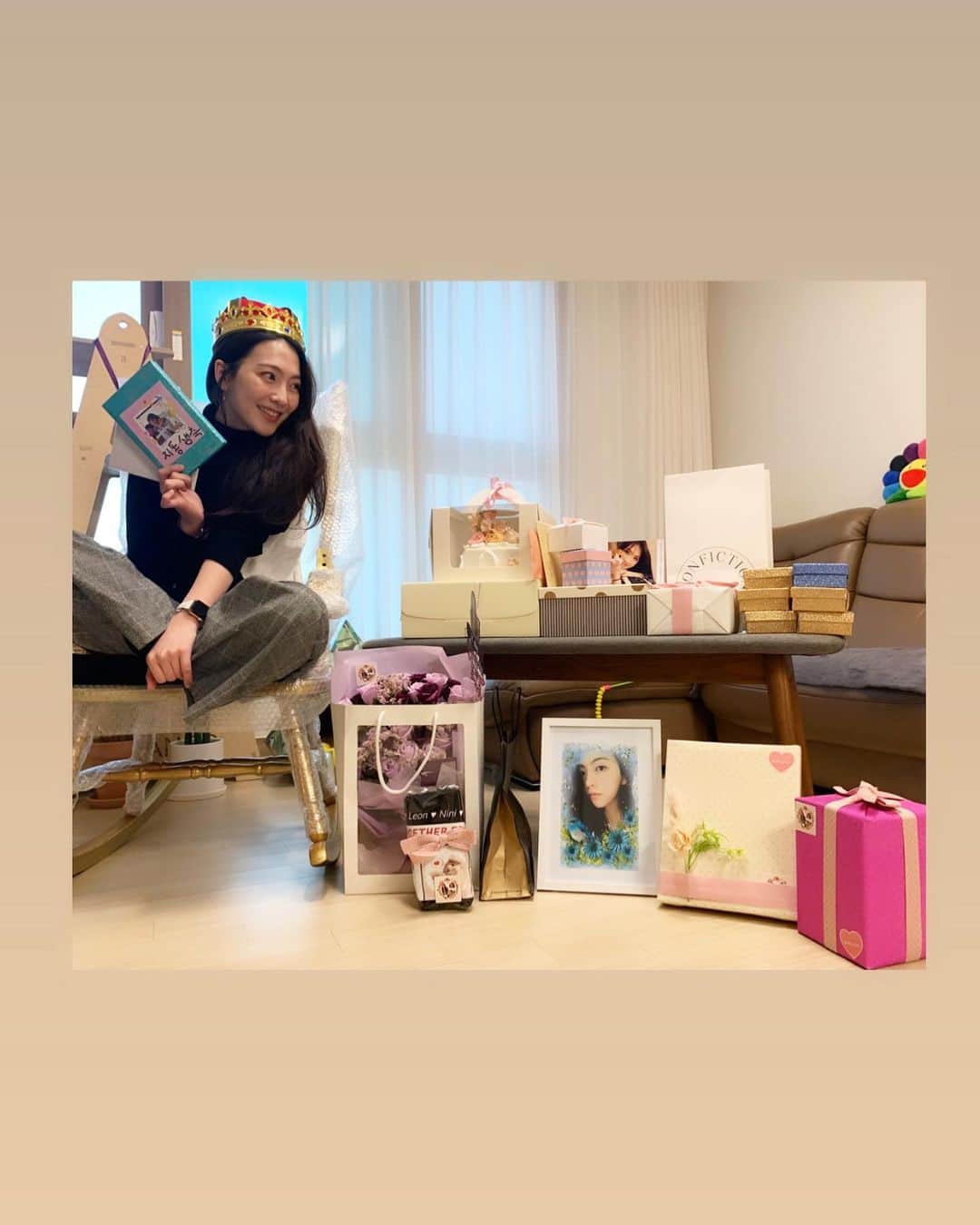 知英さんのインスタグラム写真 - (知英Instagram)「Birthday girl who is so happy 🎂❤️🎁」1月18日 22時32分 - kkangjji_