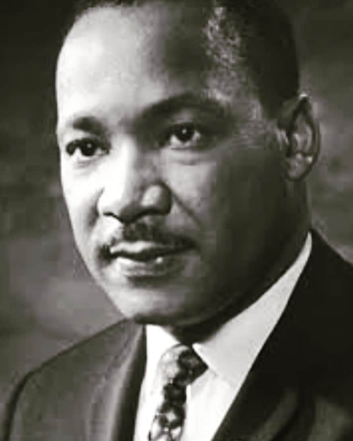 のインスタグラム：「Our lives begin to end the day we become silent about things that matter- Dr. Martin Luther King Jr.  #MLKday #yourvoicematters」