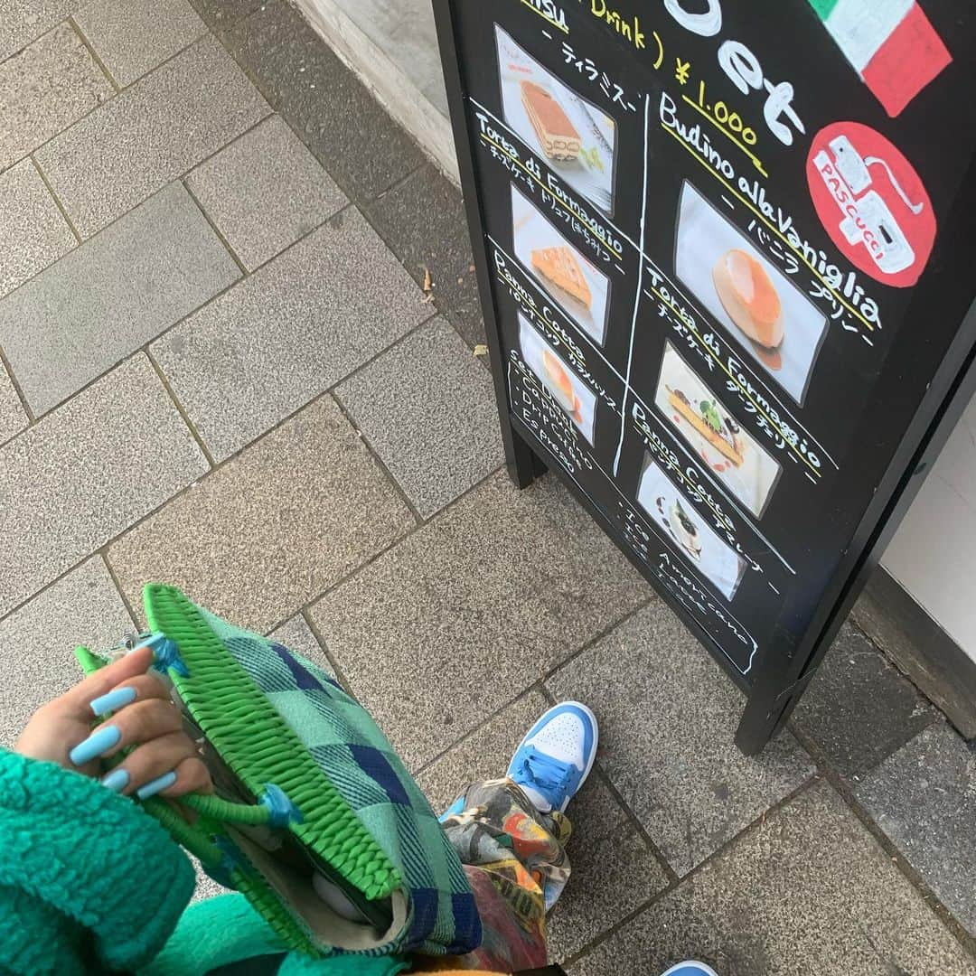 RIEHATAさんのインスタグラム写真 - (RIEHATAInstagram)「わたしのかわいいバッグ  #bagoftheday 🐢」1月18日 22時45分 - riehata