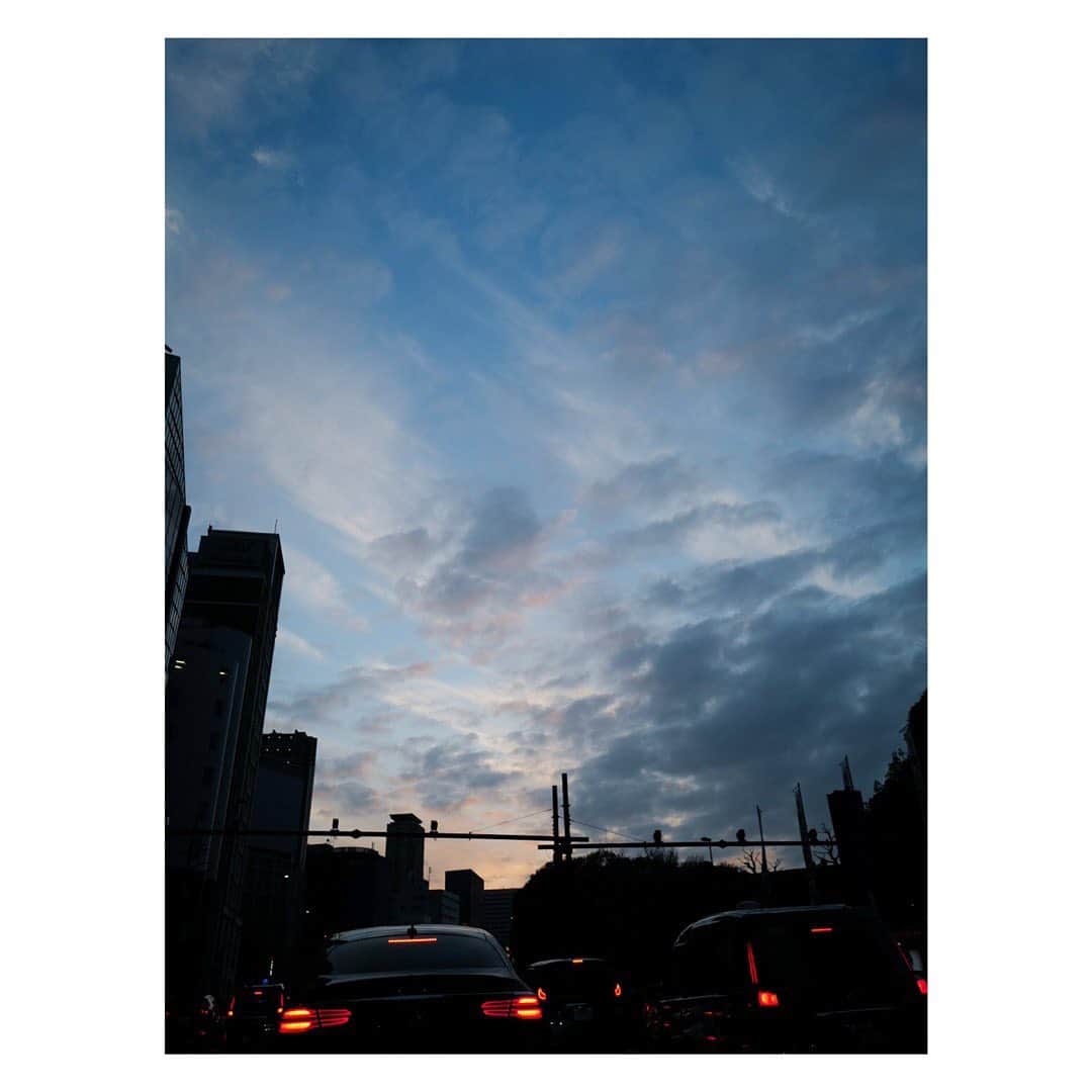 土井地恵理子さんのインスタグラム写真 - (土井地恵理子Instagram)「ずっと気になってたCASICAへ。 いいドライブでした🚗 帰りの空も綺麗だった。  #casica #新木場 #interior #lifestyle」1月18日 22時51分 - ericodoiji