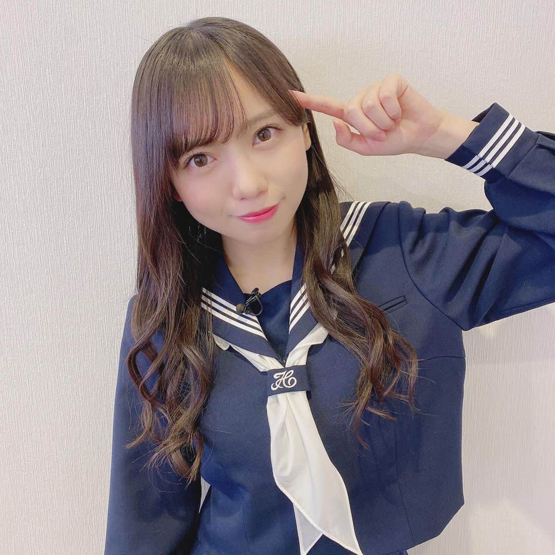 齊藤京子のインスタグラム：「本日24:15〜放送の「しくじり先生」に出演するきょんこから オフショットが届きました🥰 セーラー服尊い😇  @shikujiri_official   #発売まであと1日   #齊藤京子1st写真集  #とっておきの恋人 #齊藤京子 #日向坂46 #きょんこしか勝たん  #国民的彼女 #kyonstagram 👸💕  📢ご購入はプロフィールのリンクから」