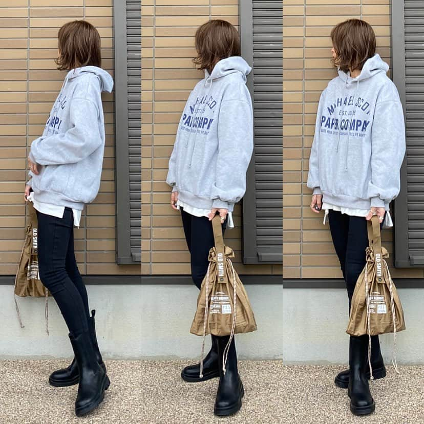 miho.a.nicoさんのインスタグラム写真 - (miho.a.nicoInstagram)「コーデの記録😊 ・ 1つ前にUPした @ladiesfashion.kandk のフーディー全身コーデ🎵 ・ サイドゴアブーツも @ladiesfashion.kandk のもの💕 ロングとショートがあって、私はロングバージョン😊 ショートも可愛かったよ💕 ・ ・ tops&boots# @ladiesfashion.kandk  ・ ・ #fashion#ootd#outfit#code#coordinate#style#stylepoint#instafashion#instagood#instalike#ファッション#コーディネート#コーデ#プチプラコーデ#今日の服#ママコーデ#プチプラ#秋冬コーデ#大人コーデ#ワイドパンツ#今日のコーデ#きょこ#パーカー#フーディー#オーバーサイズ#サイドゴアブーツ」1月18日 23時16分 - miho.a.nico