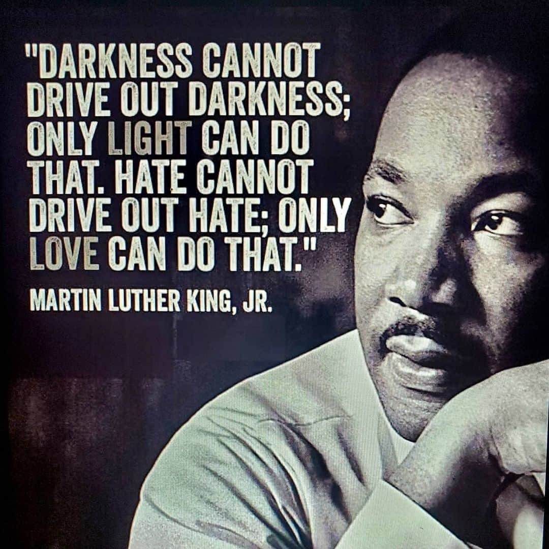 J・アレキサンダーのインスタグラム：「GoodMorning Afternoon and Evening friends and fans.  In Honor of #martinlutherking  "I HAVE A DREAM" 🖤」