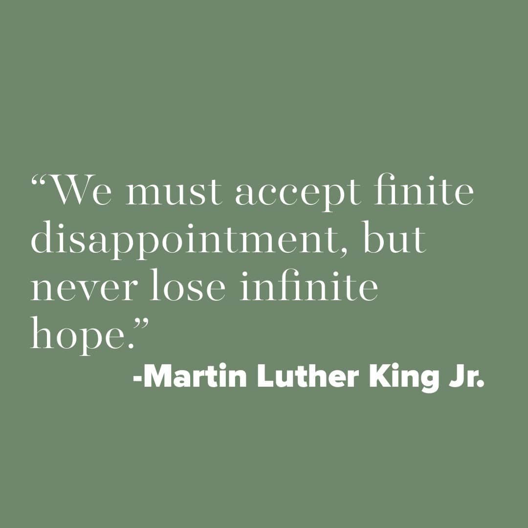 タラジ・P・ヘンソンさんのインスタグラム写真 - (タラジ・P・ヘンソンInstagram)「Today we honor the great Dr. Martin Luther King Jr 🙏🏾❤️! We must NEVER lose our sense of hope 💪🏾」1月18日 23時31分 - tarajiphenson