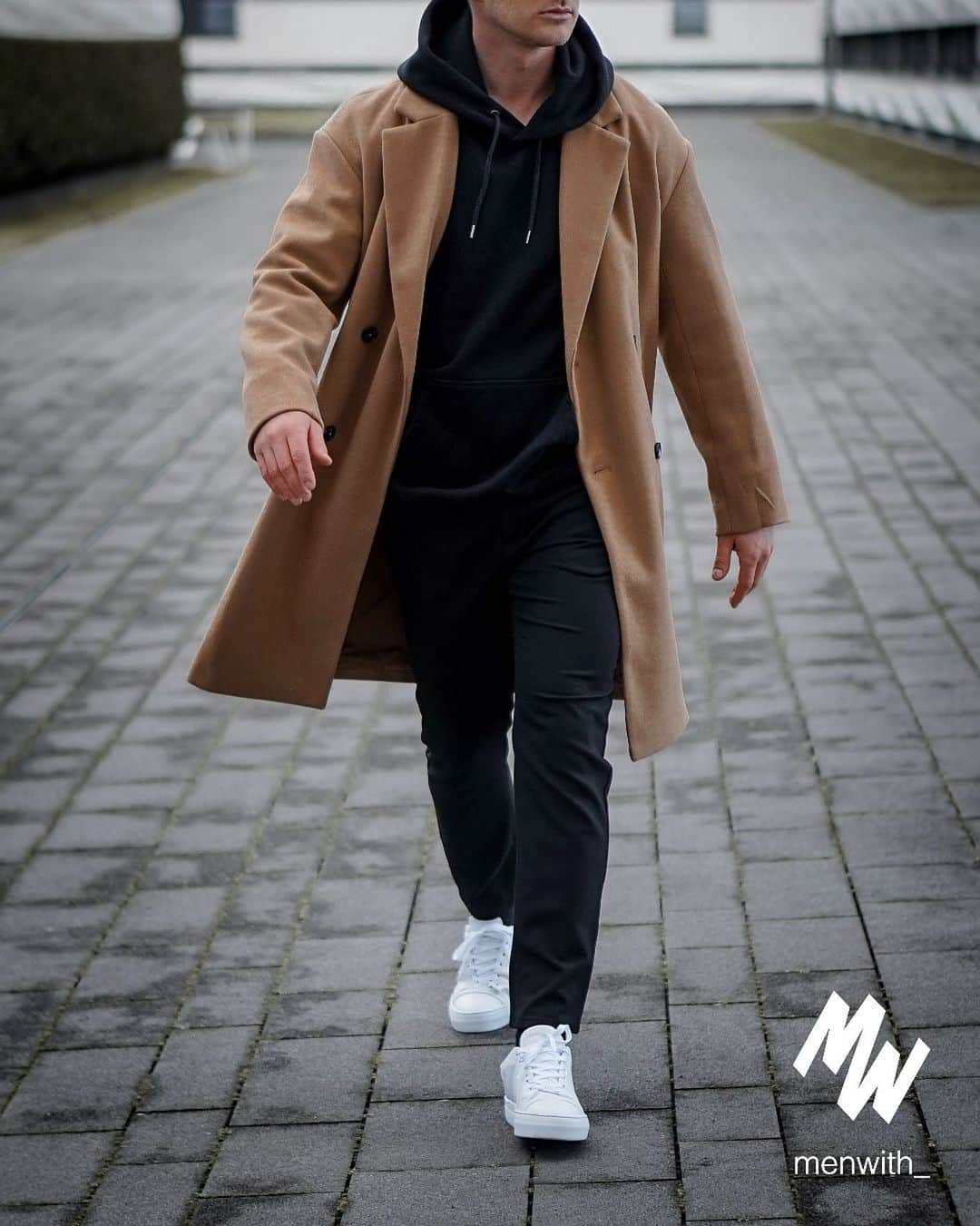 Men Withのインスタグラム：「Very nice outfit worn by our dear friend @iamluca.z_ 👌🏽 #menwithstreetstyle」