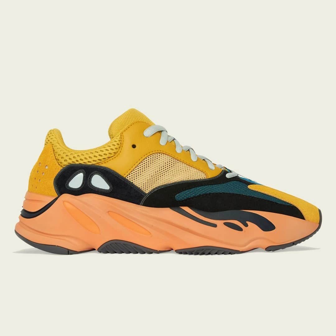 Sneaker Newsさんのインスタグラム写真 - (Sneaker NewsInstagram)「Official images of the adidas Yeezy Boost 700 "Sun" have surfaced ahead of this weekend's release on 1/23. While the construction and cushioning remain, adidas confirms a slimmed-down MSRP of $240 - a 20% reduction of the original price. For a closer look, tap the link in our bio.」1月19日 0時02分 - sneakernews