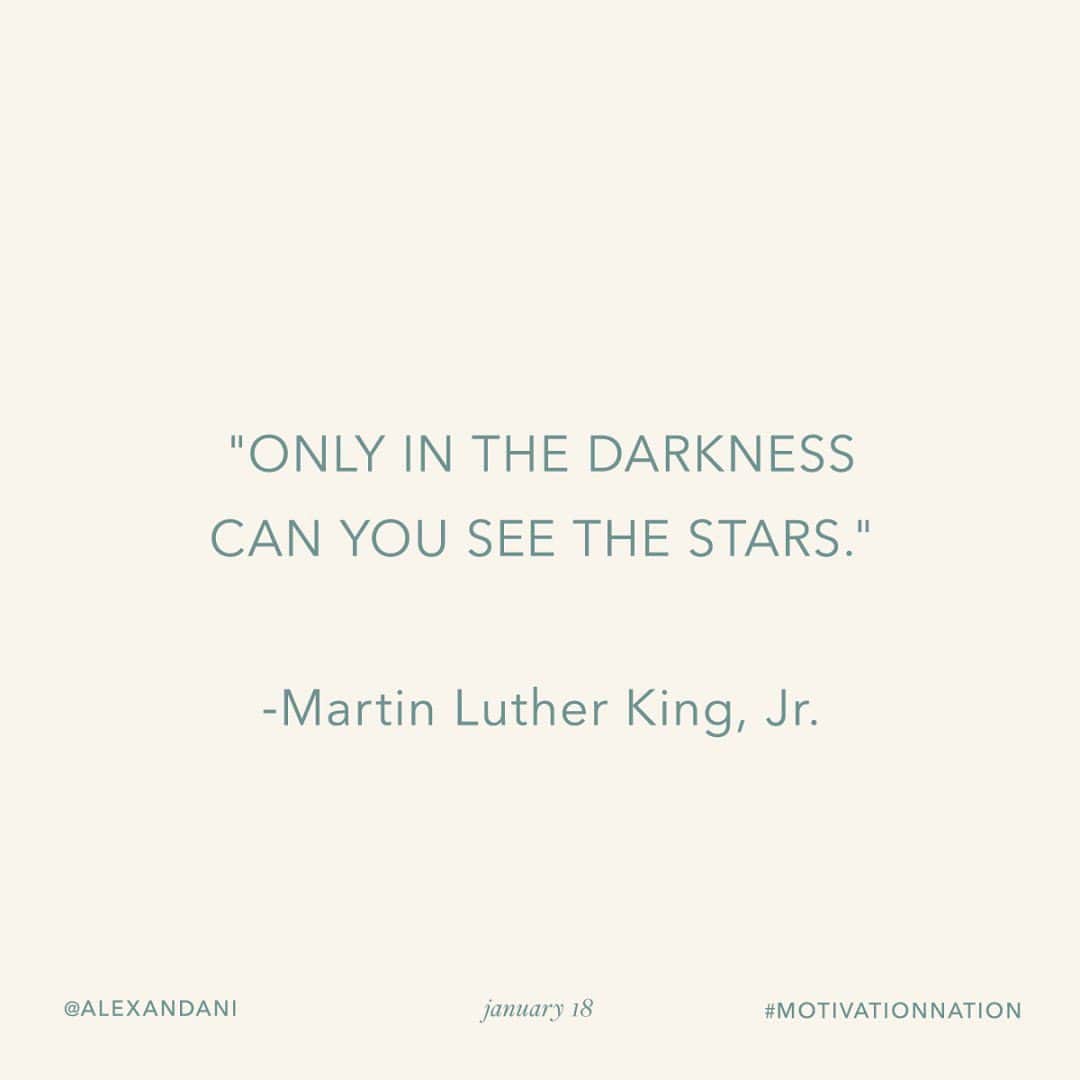 アレックスアンドアニさんのインスタグラム写真 - (アレックスアンドアニInstagram)「Remembering the teachings of Dr. Martin Luther King Jr., today and every day. ⭐#motivationnation #MLKDay」1月19日 0時08分 - alexandani