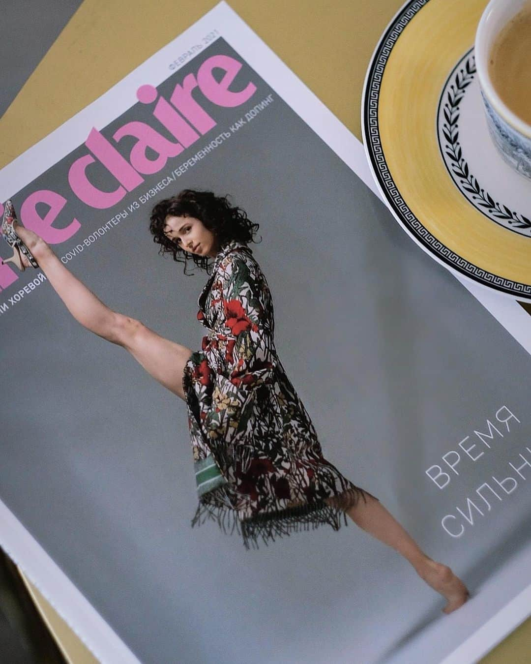 マリア・コーレワさんのインスタグラム写真 - (マリア・コーレワInstagram)「I am so excited, honored and grateful to be on the cover of @marieclairerussia February issue ❤️ Thanks to the whole team - chief editor @anna_marieclairerussia , photographer @darianvolkova , stylist @onlyunicornsknow , makeup and hair @eugenia_lenz , stylist assistants @ann.demchenko @avve.mariia , producer @chagadaevaa , interview by @raisamurashkina 🥰 Loved the fashion choices for this photoshoot so much! (This @dior coat is life! 😭🤩)  Third photo by my friend @kternovskaya 🤍 Posting more photos soon 😉  Для меня большая честь быть на обложке февральского выпуска @marieclairerussia и я невероятно благодарна за эту возможность ❤️ Большое спасибо всей команде - главный редактор @anna_marieclairerussia , фото @darianvolkova , стиль @onlyunicornsknow, muah @eugenia_lenz , ассистенты стилиста @ann.demchenko @avve.mariia , продюсер @chagadaevaa , интервью @raisamurashkina 🥰  Я влюбилась в одежду со съемки (это пальто @dior - просто восторг 😭🤩) Третье фото Кати @kternovskaya 🤍 Скоро выложу больше фотографий 😉」1月19日 0時20分 - marachok