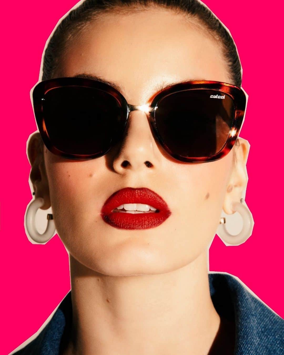 Camila Queirozのインスタグラム：「Está no ar! Minha primeira coleção de óculos desenvolvida com a @colccieyewear 😎 Conheçam Céu, Lua, Bebê e Judy!  O modelo da foto é o Céu 😉 #ColcciEyewearByCQ」
