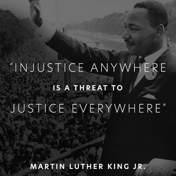 GILTのインスタグラム：「It’s not a day off, it’s a day on. Today marks the 26th anniversary of the national day of service dedicated to celebrating the life and legacy of American civil rights leader #MartinLutherKingJr. In other words, it’s a day to give back. To learn more about volunteer opportunities, tap the link in bio.」