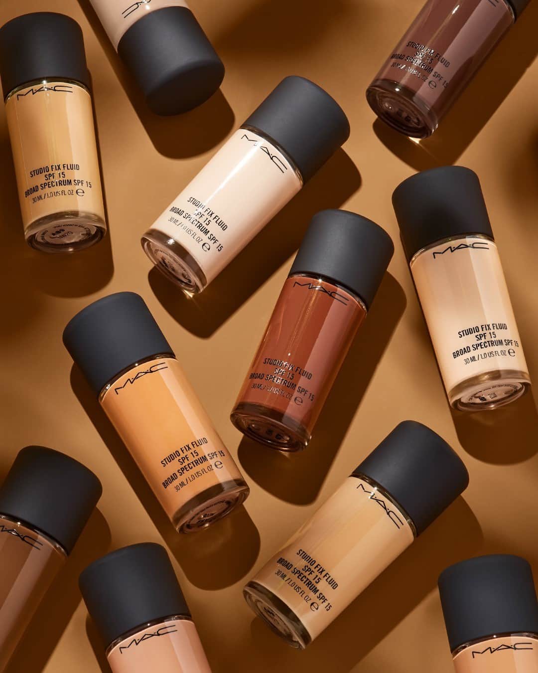 のインスタグラム：「Not the same shade you were last summer? Find the foundation made for you this winter with over 60 shades of best-selling Studio Fix Fluid SPF 15. Use our Virtual Try-On tool to meet your match now! #MACStudioFix」