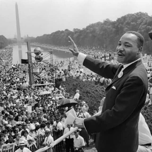 のインスタグラム：「Posted @withregram • @upstate_diary “Darkness cannot drive out darkness; only light can do that. Hate cannot drive out hate; only love can do that.” - Martin Luther King  : #MLK #martinlutherking」