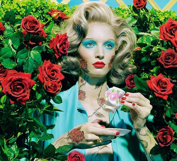 ValGarlandのインスタグラム：「#BlueMonday ❗️❗️❗️  @Melissa_Tammerijn by @MilesAldridge Hair by @KerryWarnOfficial   #MilesAldridge #ValGarland」