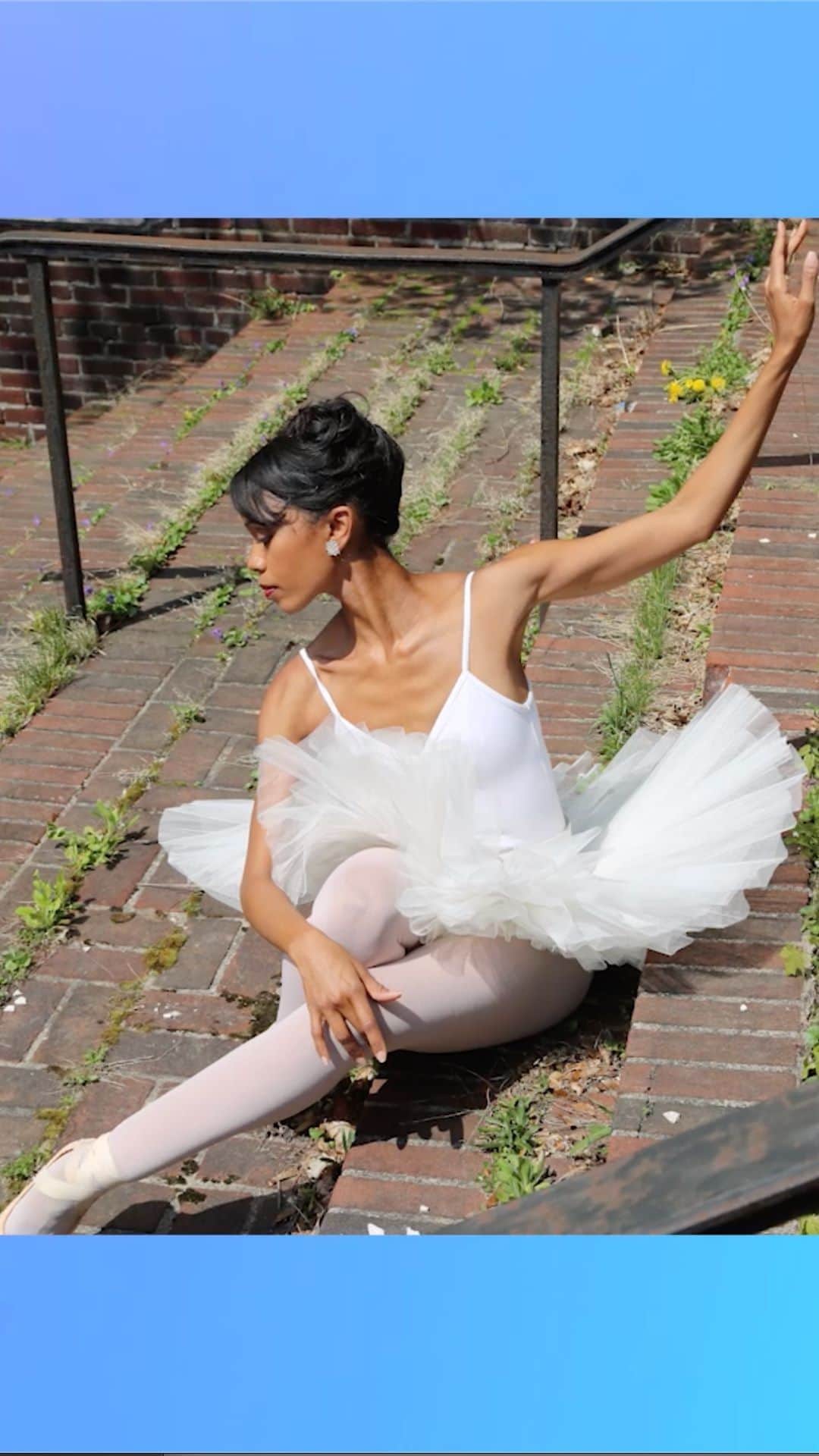 Walt Disney Worldのインスタグラム：「On MLK Day, we celebrate ballerina Aesha Ash, who chased her dreams to become the first Black female faculty member at the prestigious School of American Ballet. She shared her inspiring story at the Disney Dreamers Academy Virtual Program Series. Hear about her journey on the @DisneyParksBlog! #Be100 #ddaDisney」