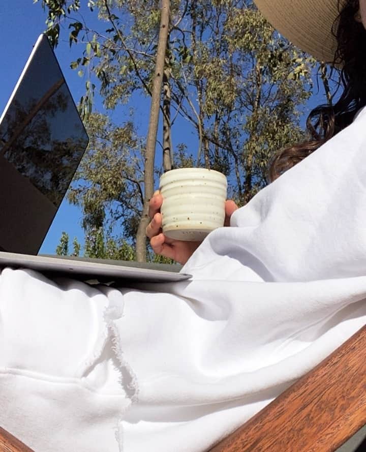 のインスタグラム：「Back to work. #FrankandEileen」