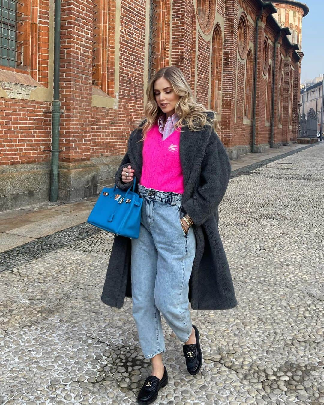 キアラ・フェラーニさんのインスタグラム写真 - (キアラ・フェラーニInstagram)「Let me introduce you to my new Birkin baby found at @hermes_ginza_xiaoma 💖 Isn’t it the perfect color? #supplied」1月19日 1時07分 - chiaraferragni