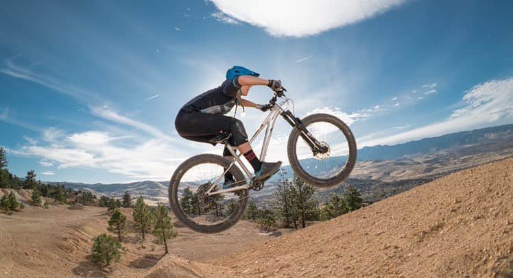 Fuji Bikesさんのインスタグラム写真 - (Fuji BikesInstagram)「The #FujiBighorn is an awesome hardtail to keep your #MountainbikeMondays exciting!   #mountainbike #hardtail #hardtailmtb #mountainbiker」1月19日 1時15分 - fujibikes