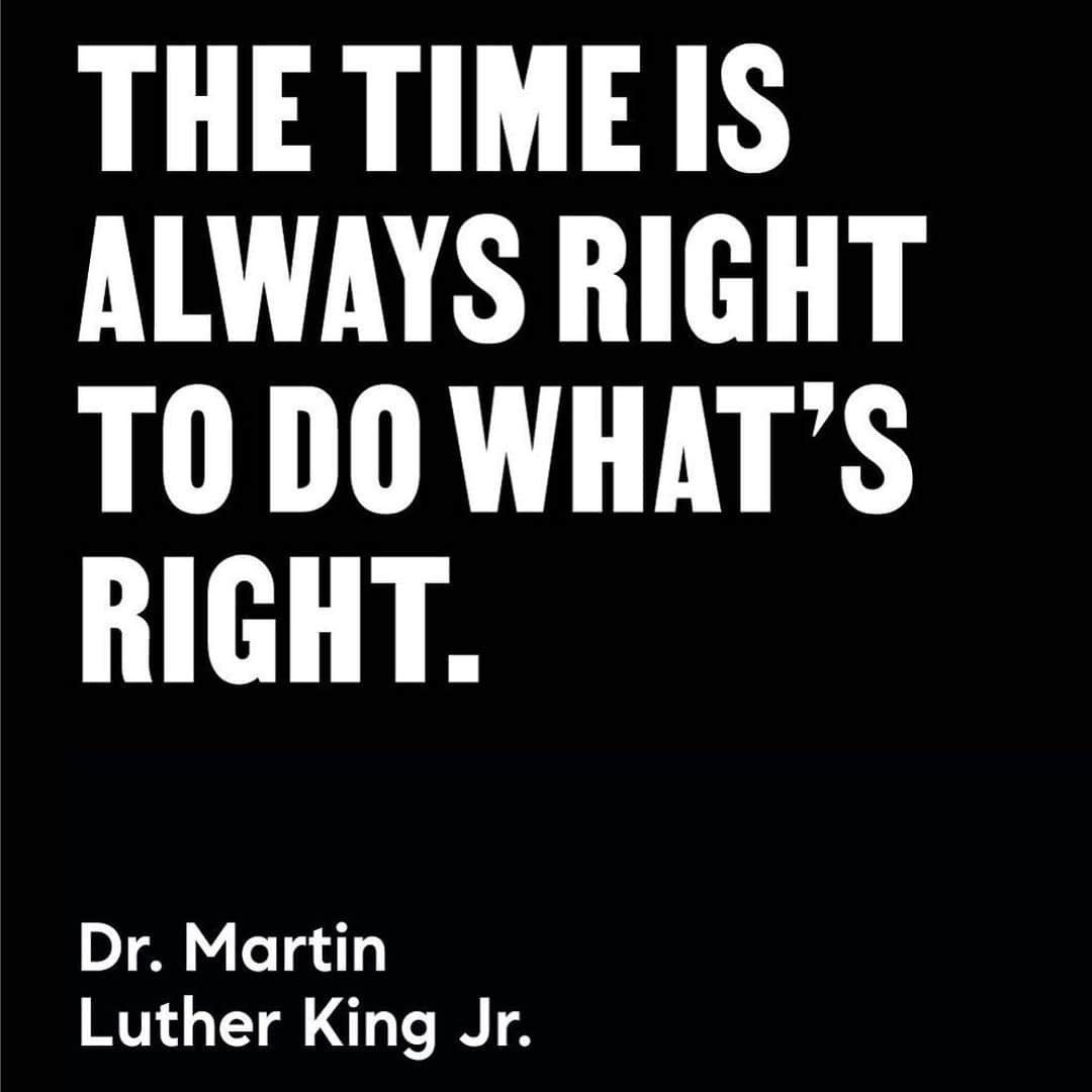マーリー・マトリンさんのインスタグラム写真 - (マーリー・マトリンInstagram)「One of MLK’s powerful words. 🙏🙏 #martinlutherkingjrday」1月19日 1時50分 - themarleematlin