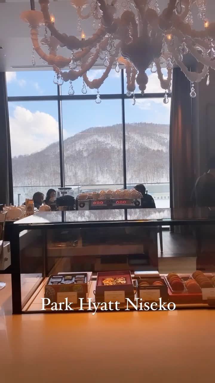 のインスタグラム：「@parkhyattniseko   最後はリールで🏨 音付きで見てね❤️  #行った気分になれる #luxury #hotel #niseko #hokkaido #ニセコ #北海道 #ニセコパークハイアット」