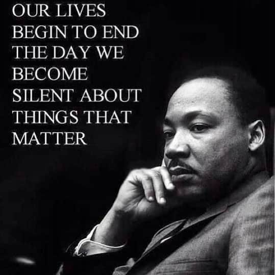 アシャンティのインスタグラム：「One of my favorite quotes.... and relevant now more than ever. Thank you for your knowledge, courage love, bravery, strength, power and integrity to say the least....Thank you for changing lives around the globe. Desperately wishing you were here today.  RIP Dr. Martin Luther King Jr.」