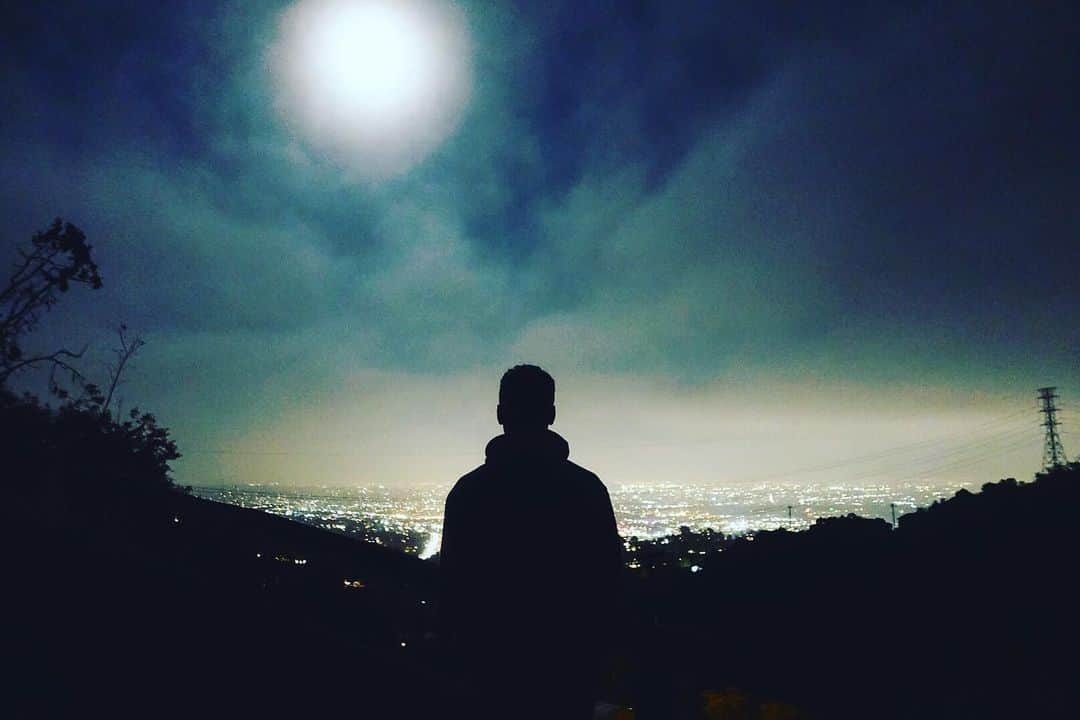 レオン・エルスのインスタグラム：「In Los Angeles we walk a fine line between dreams and nightmares.」