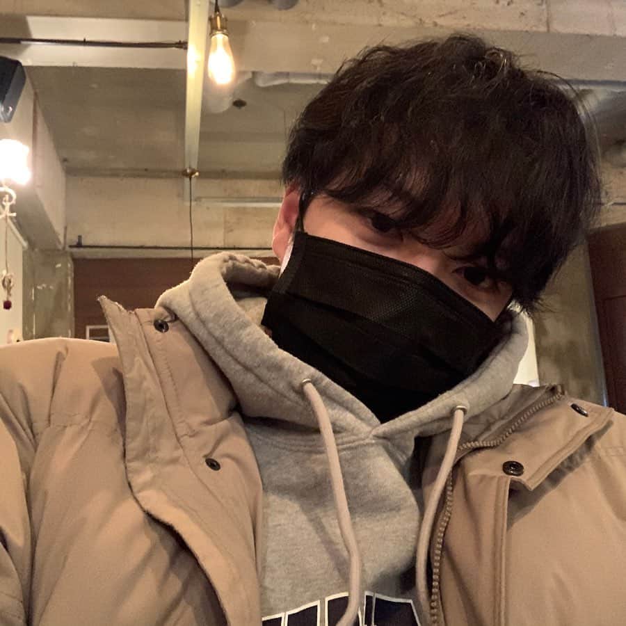チ・ミンヒョクのインスタグラム：「😷」