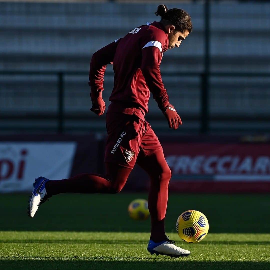 トリノFCさんのインスタグラム写真 - (トリノFCInstagram)「Si torna in campo al Fila 🐂⚽️  #SFT」1月19日 2時19分 - torinofc1906