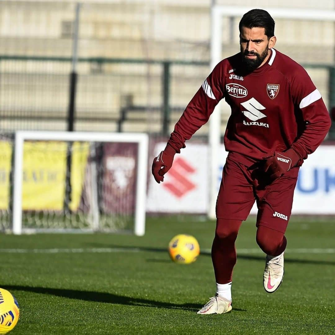 トリノFCさんのインスタグラム写真 - (トリノFCInstagram)「Si torna in campo al Fila 🐂⚽️  #SFT」1月19日 2時19分 - torinofc1906