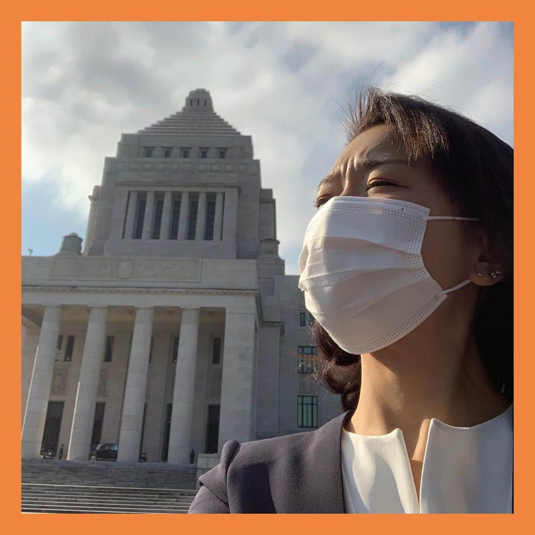 伊藤孝恵さんのインスタグラム写真 - (伊藤孝恵Instagram)「第204通常国会が召集され、天皇陛下をお迎えしての開会式が行われました。「国民の信託に応えることを切に希望します」の御言葉がいつもにも増して心に響きました… 今日からの150日間は、第3次補正予算、コロナに係る特別措置法等の改正、令和3年度本予算審議の他、デジタル庁設置法案や全世代型社会保障改革関連法案、育児介護休業法改正やオリンピックパラリンピック開催の是非を審議する国会でもあります。私は参議院予算委員会テレビ入りで質問に立ちます。眉間のシワを更に深くして今国会も精進します。  #通常国会 #開会 #150日間 #国民の信託に応えること  #心に響く #参議院予算委員会 #眉間のシワ #国民民主党 #参議院議員 #2児の母 #子育て #女の子ママ #伊藤孝恵」1月19日 2時41分 - itotakae