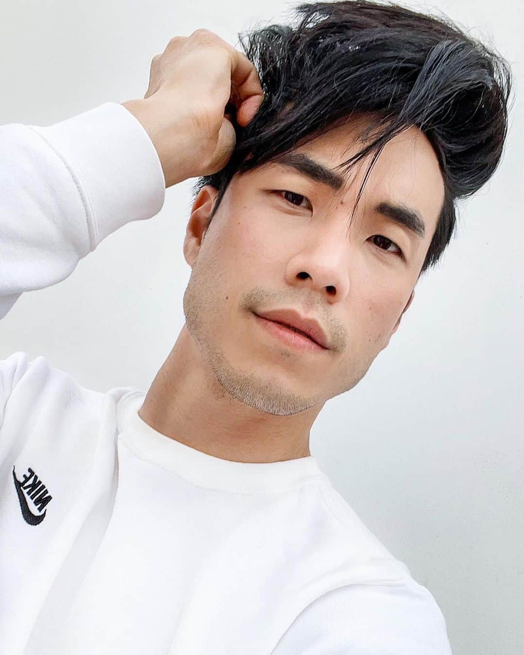 ユージン・リー・ヤンのインスタグラム：「35 YEARS OLD! 🎂」