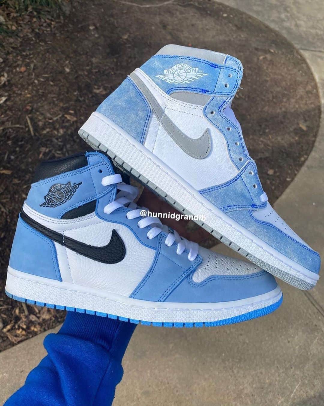 Sneakgalleryのインスタグラム：「Top or Bottom?  #UniversityBlue and #HyperRoyal Air Jordan 1 High OG in-hand look! 🥶❄️ — #UniversityBlue— February 20 #HyperRoyal— April 17」